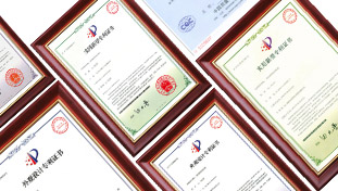 金品泉產(chǎn)品擁有國(guó)家頒發(fā)的衛(wèi)生批件、外觀(guān)設(shè)計(jì)專(zhuān)利、材質(zhì)ROHS（環(huán)保）合格證書(shū)以及12365防偽等相關(guān)證書(shū)，保證代理商安全、放心運(yùn)營(yíng)。